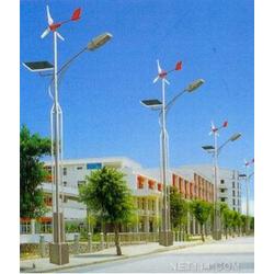 溫州市太陽能燈批發(fā)、供應與廠家 高效節(jié)能的高桿燈解決方案
